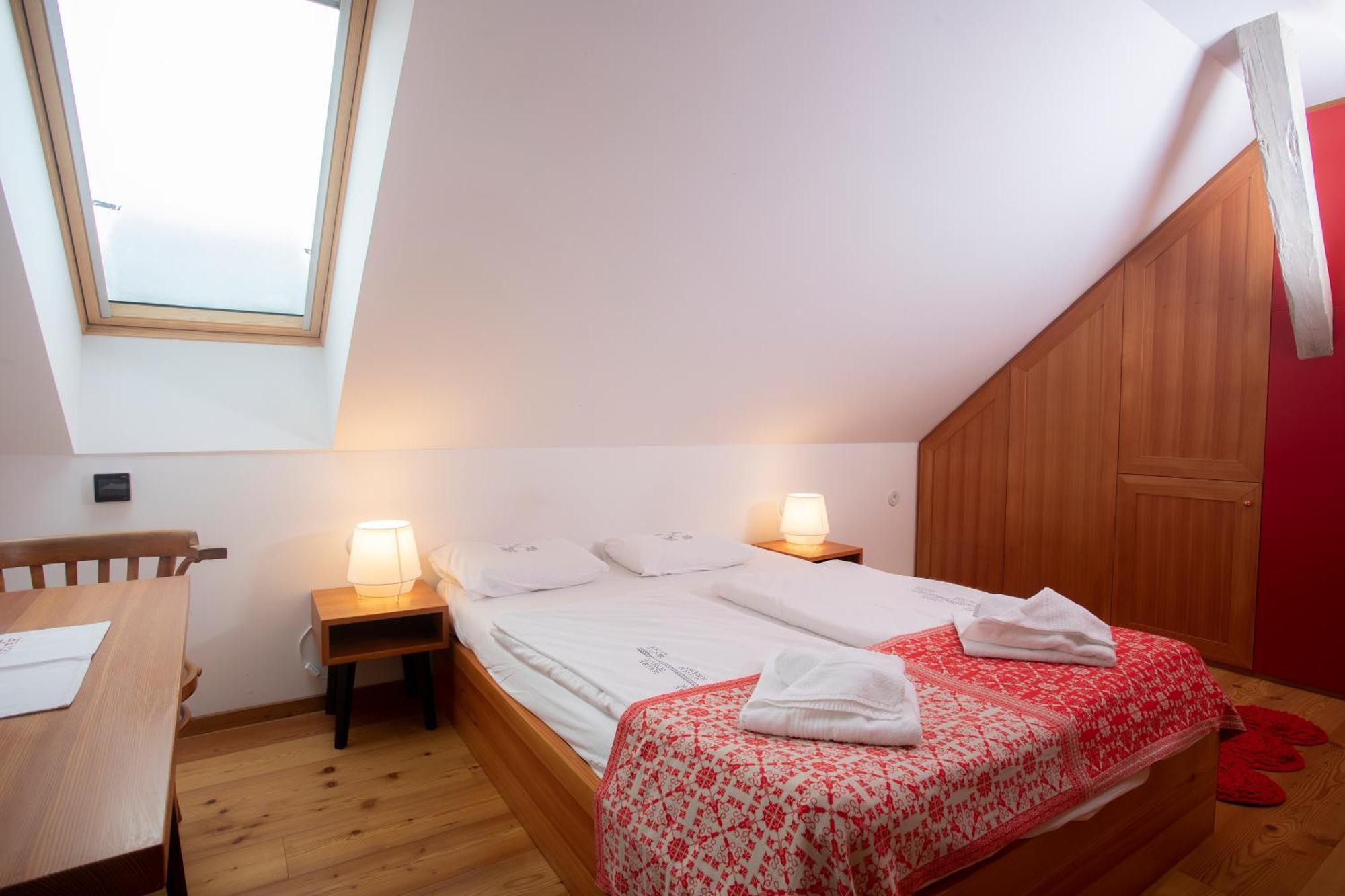 Pr'Gavedarjo Eco Heritage B&B Kranjska Gora Cameră foto